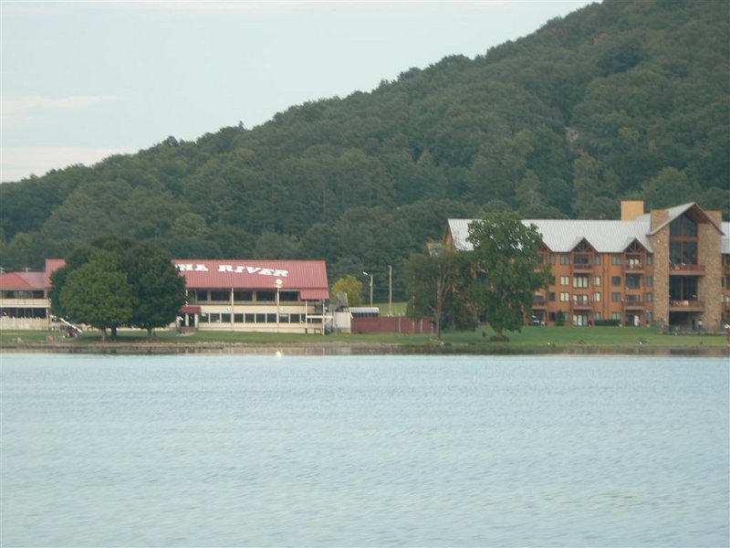 023-Drive along the lake-Top 'O The River.JPG